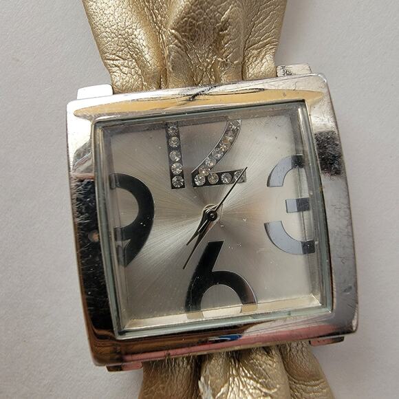 Vintage Watches Gold Wide Strap Square Dial Watch Bold Y2K Glam Statement - Picture 5 of 10